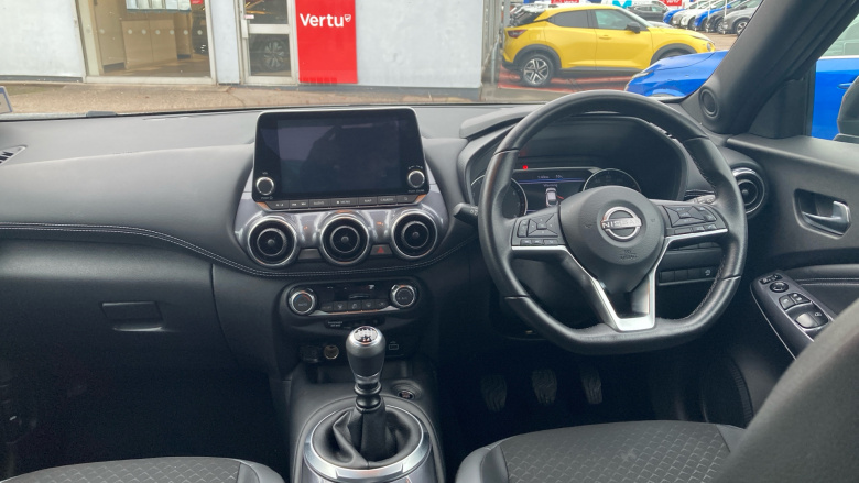 Nissan Juke 1.0 DiG-T 114 N-Connecta 5dr Petrol Hatchback